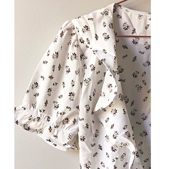 LAST ONE! Something Simple Blouse - Picture 2 of 2